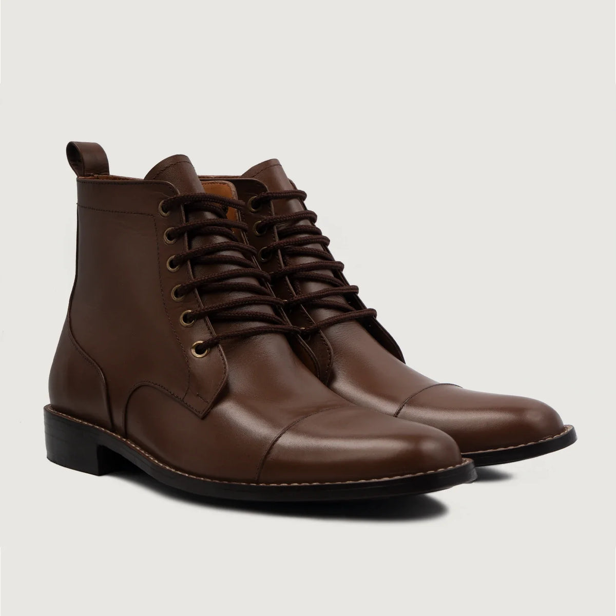 Knight Derby Marrón Botas de cuero para Hombre For Men in Brown Full-Grain Leather - Vista de perfil | Comprar online