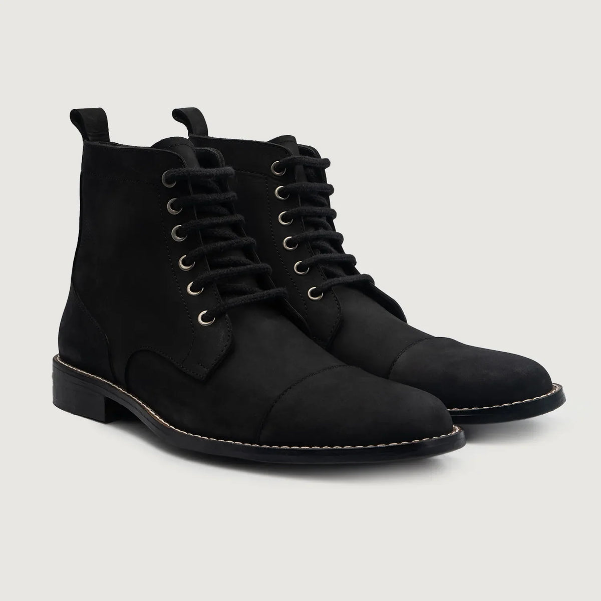 Knight Derby Negro Nubuck Botas de cuero para Hombre For Men en cuero vacuno negro auténtico - Vista de perfil | Comprar online