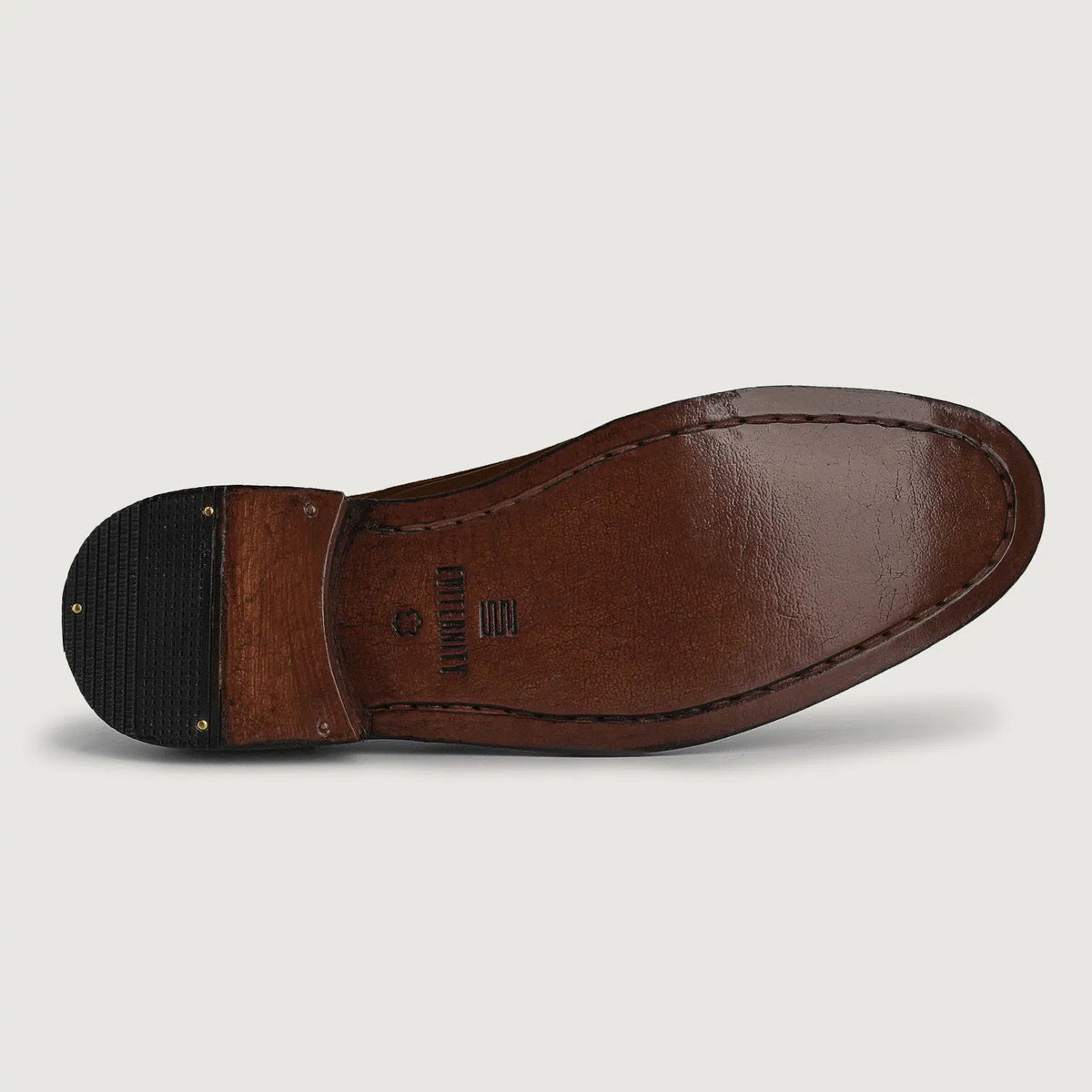 High-Traction Rubber Outsole & Lug Tread Pattern on Attorney Derby Marrón Zapatos de cuero para Hombre For Men