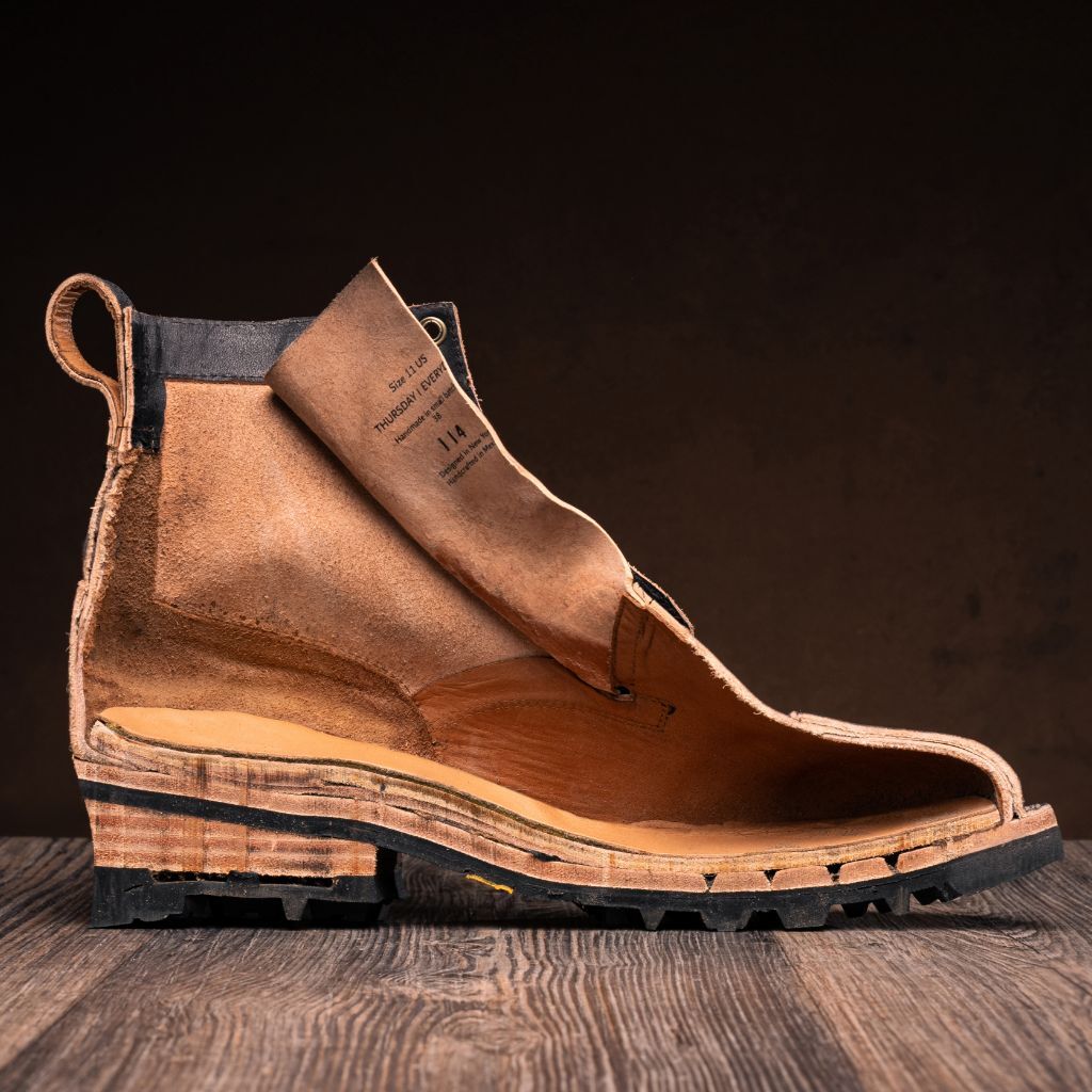 High-Traction Rubber Outsole & Lug Tread Pattern on Challenger Marrón CXL Botas de cuero para Hombre