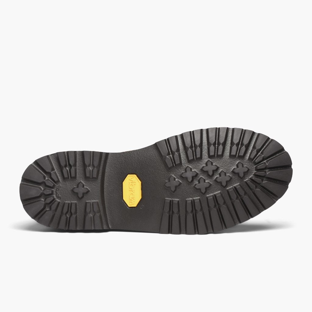 High-Traction Rubber Outsole & Lug Tread Pattern on Explorer Cedar Botas de cuero para Hombre