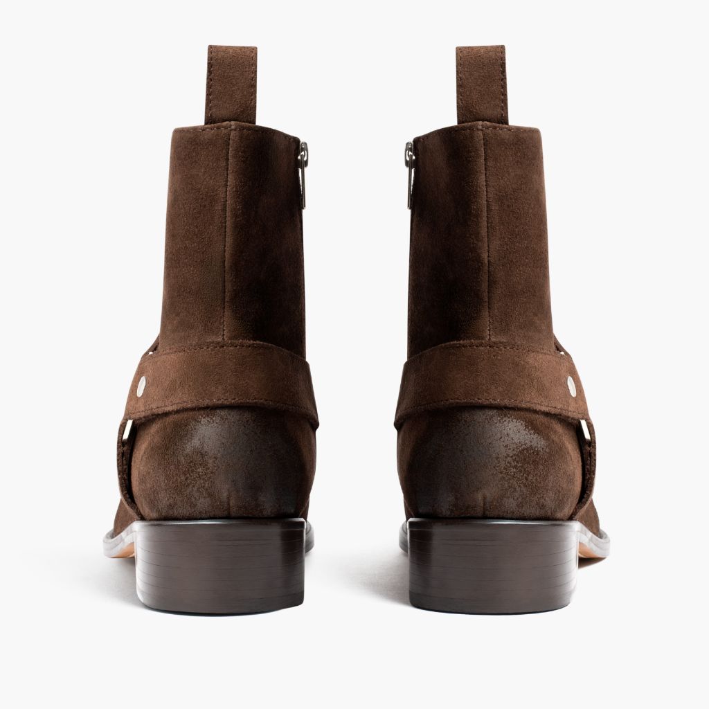 High-Traction Rubber Outsole & Lug Tread Pattern on Harness Marrón Oscuro Suede Botas de cuero para Hombre