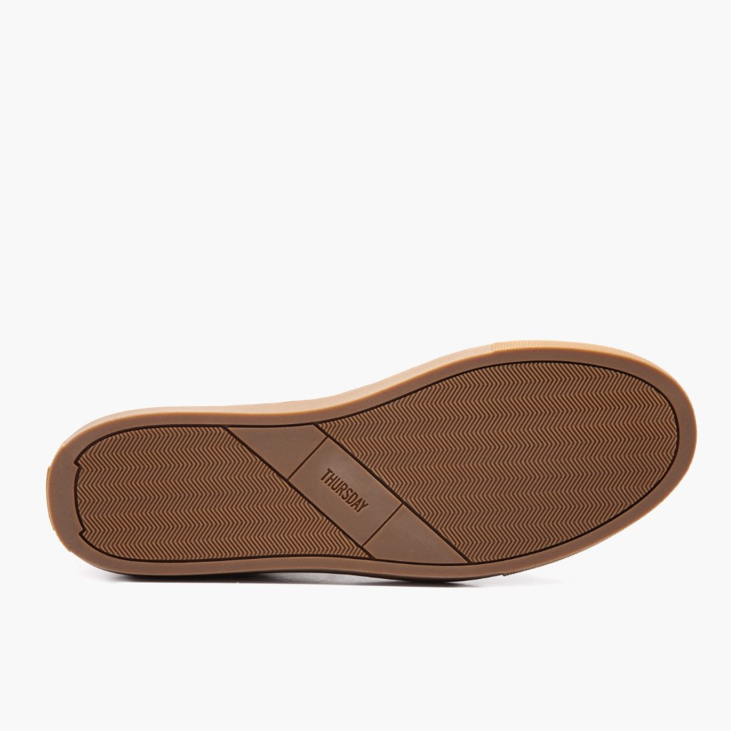 High-Traction Rubber Outsole & Lug Tread Pattern on Premier Low Top Cacao Zapatillas de cuero para Hombre For Men