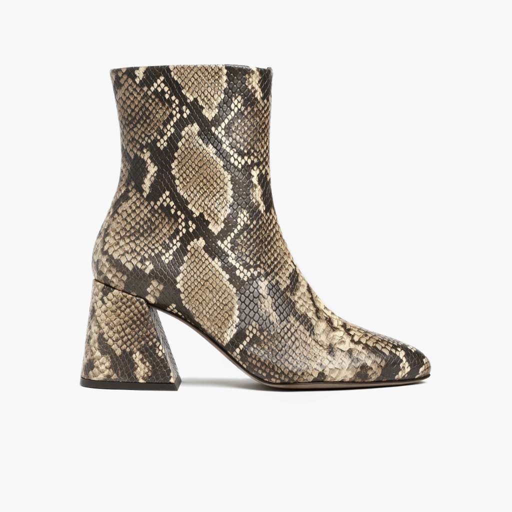 Heartbreaker Snake Print Botas de cuero para Mujer in Classic Full-Grain Leather - Vista de perfil | Comprar online