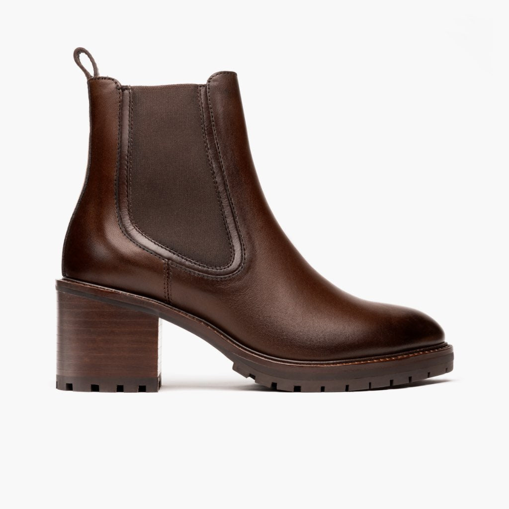 Knockout Chocolate Botas de cuero para Mujer in Chocolate Full-Grain Leather - Vista de perfil | Comprar online