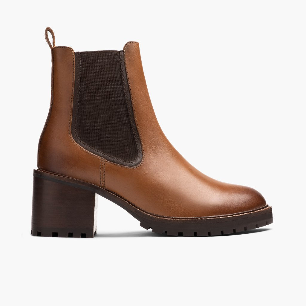 Knockout Toffee Botas de cuero para Mujer in Classic Full-Grain Leather - Vista de perfil | Comprar online