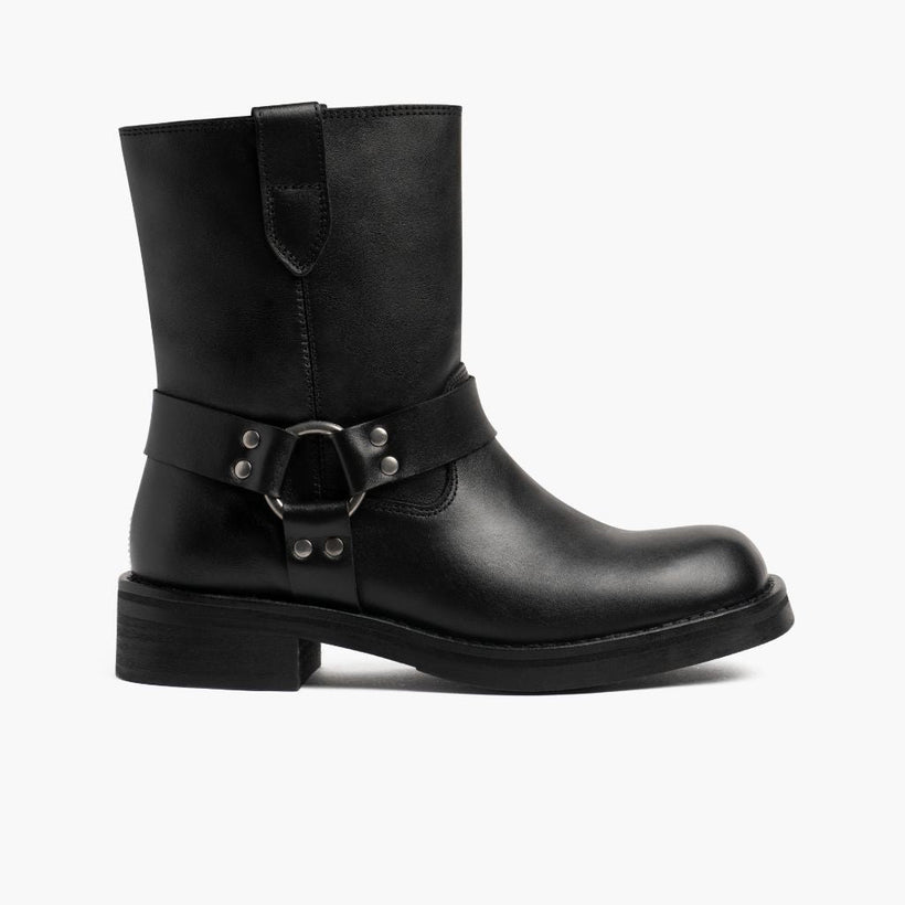 Women's Outlaw Black Leather Boots in Black Full-Grain Leather - Lateral Side Profile View | Buy Online