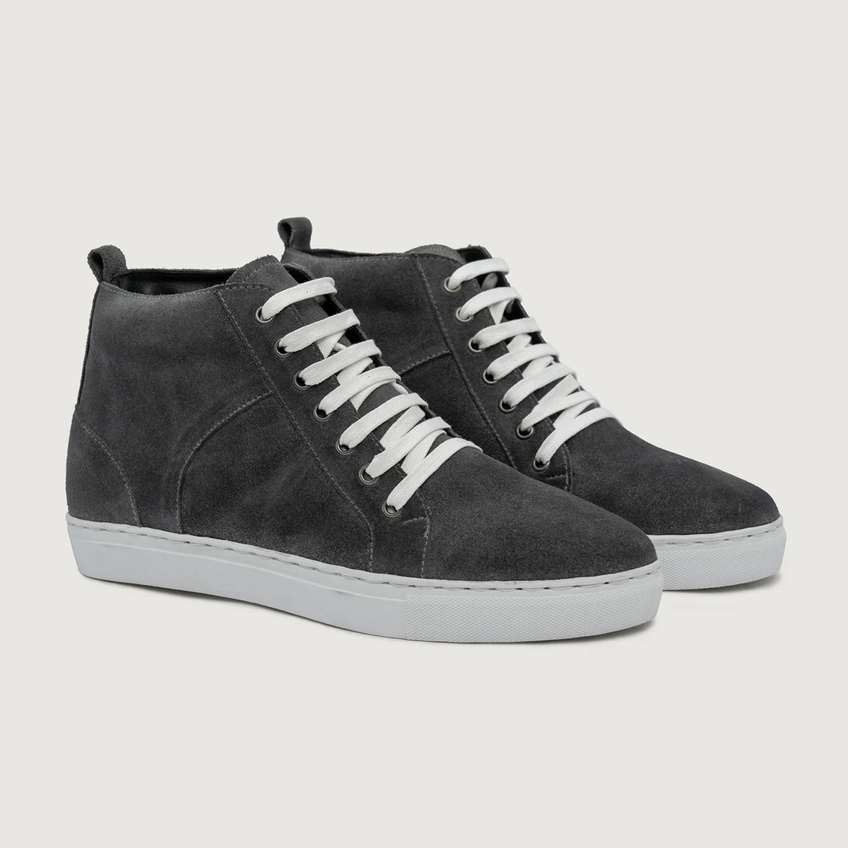 Marty High Top Gris Suede Zapatillas de cuero para Hombre For Men in Grey Goatskin Suede - Vista de perfil | Comprar online