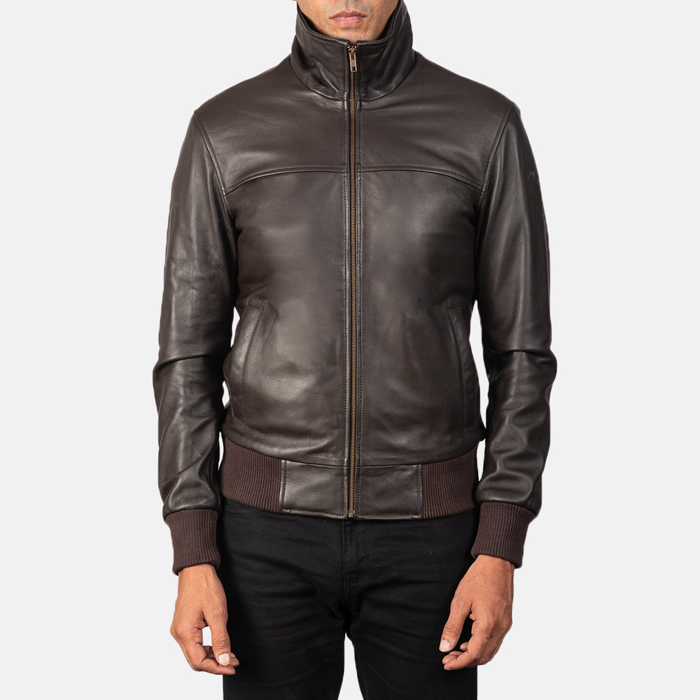 Men's Air Rolf Mocha Brown Leather Bomber Jacket - Vista de perfil lateral con corte ergonómico de manga