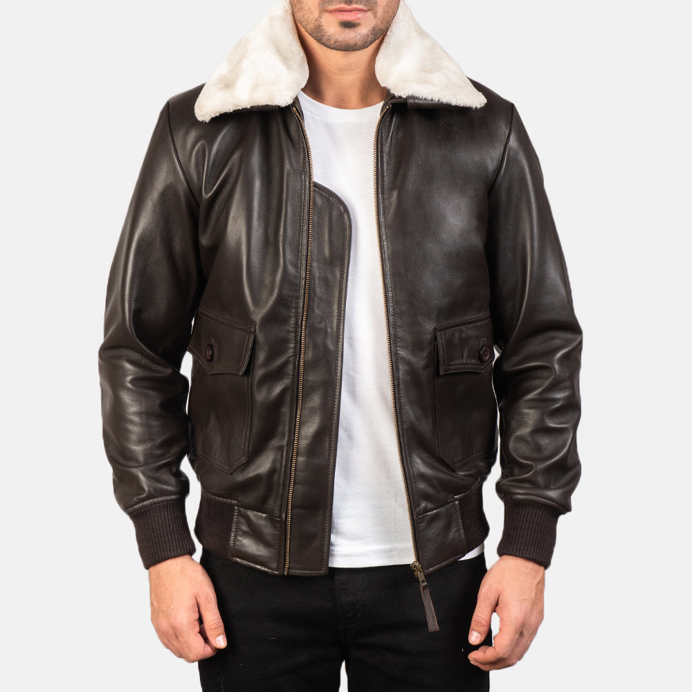 
Airin G-1 Marrón Chaqueta Bomber de Cuero para Hombre in Brown Sheepskin Leather - Vista frontal y silueta entallada | Comprar online