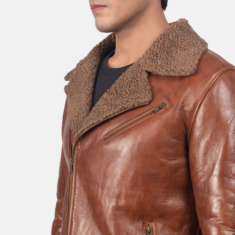 Vista interior Showing Quilted Viscose Lining &amp; Dos bolsillos interiores