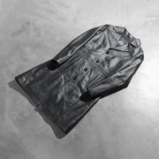 Styled Fit Perspective of Women's Alexis Negro Single Breasted Abrigo de Cuero para Mujer on Model - Natural Daylight Drape