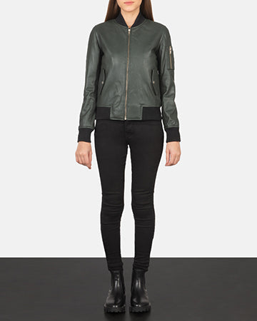 Ava Ma-1 Green Leather Bomber Jacket - Vista de perfil lateral con corte ergonómico de manga