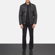 Men's Barry Acolchado Negro Windbreaker Chaqueta de Cuero para Hombre - Vista de perfil lateral con corte ergonómico de manga