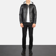 Men's Baston Black Hooded Leather Bomber Jacket - Vista de perfil lateral con corte ergonómico de manga