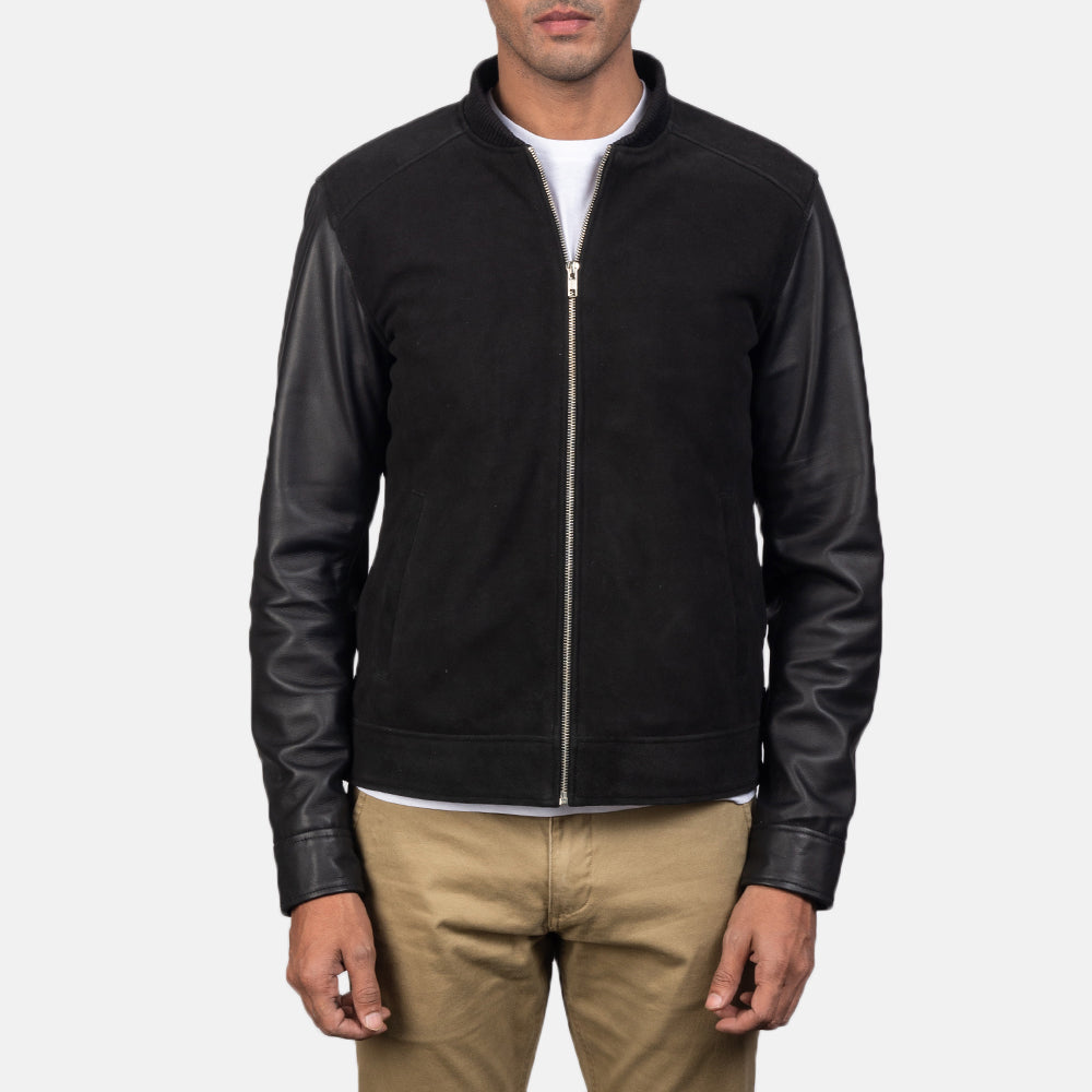 
Blain Brown Suede Bomber Jacket - Vista lateral mostrando el corte ergonómico de mangas