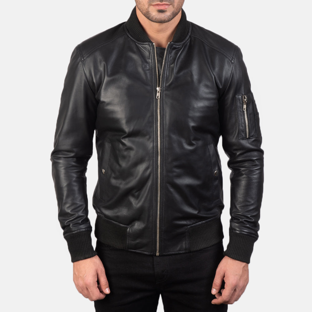 
Vista de detalle of Rib Knit & Zipper Hardware on Bomia Ma-1 Black Leather Bomber Jacket