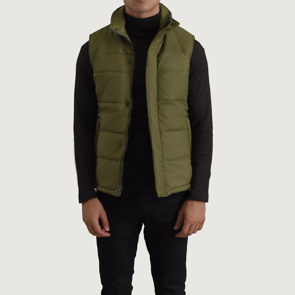 
Bryan Verde Chaleco acolchado para Hombre in Green Full-Grain Leather - Vista frontal y silueta entallada | Comprar online