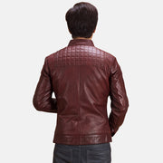Detalle de cerca of Band with Snap Button &amp; Zipper Hardware on Burgunn Dee Granate Chaqueta Biker de Cuero para Hombre