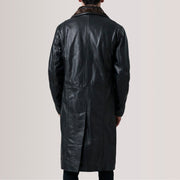 
Vista de detalle of Notch & Button Hardware on Cai Negro Leather Shearling Abrigo de Cuero para Hombre For Men