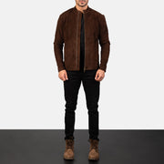 
Charcoal Moca Suede Chaqueta Biker de Cuero para Hombre - Vista lateral mostrando el corte ergonómico de mangas