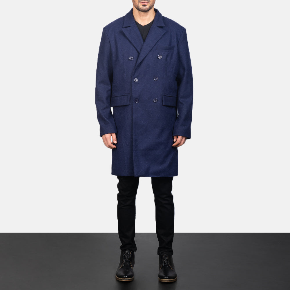 Blue Wool Double Breasted Coat - Vista de perfil mostrando el corte ergonómico de manga