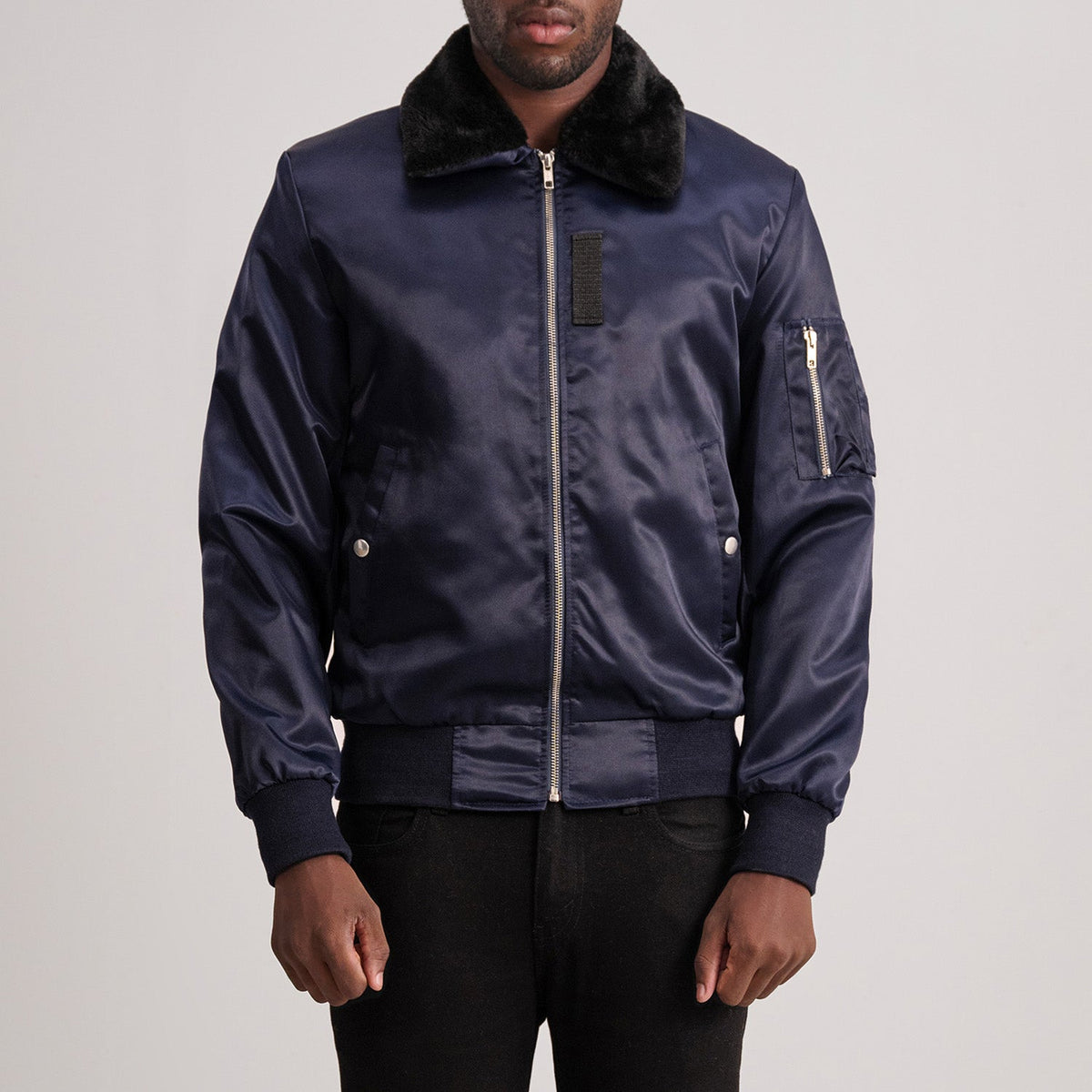 Clyde B-15 Azul Cazadora Bomber de Cuero para Hombre in Blue Satin - Vista frontal y silueta a medida | Comprar online