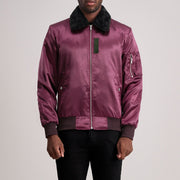 
Clyde B-15 Granate Chaqueta Bomber de Cuero para Hombre in Maroon Satin - Vista frontal y silueta entallada | Comprar online