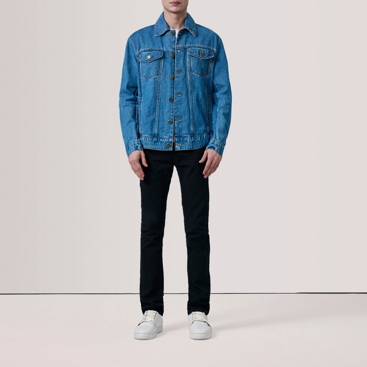 Blue Full-Grain leather Jacket - Vista trasera con ajuste entallado en hombros y bajo impecable