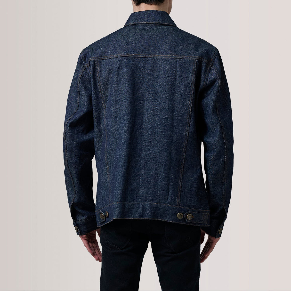 
Vista de detalle of Classic Collar & Heavy-Duty Zipper Hardware on Conard Ash Grey Denim Trucker Jacket For Men