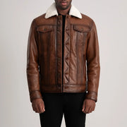 Dallis Marrón Leather Shearling Trucker Chaqueta de Cuero para Hombre in Waxed Brown Sheepskin Leather - Vista frontal y silueta a medida | Comprar online