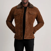 
Dallis Marrón Suede Shearling Trucker Chaqueta de Cuero para Hombre in Brown Goatskin Suede - Vista frontal y silueta entallada | Comprar online