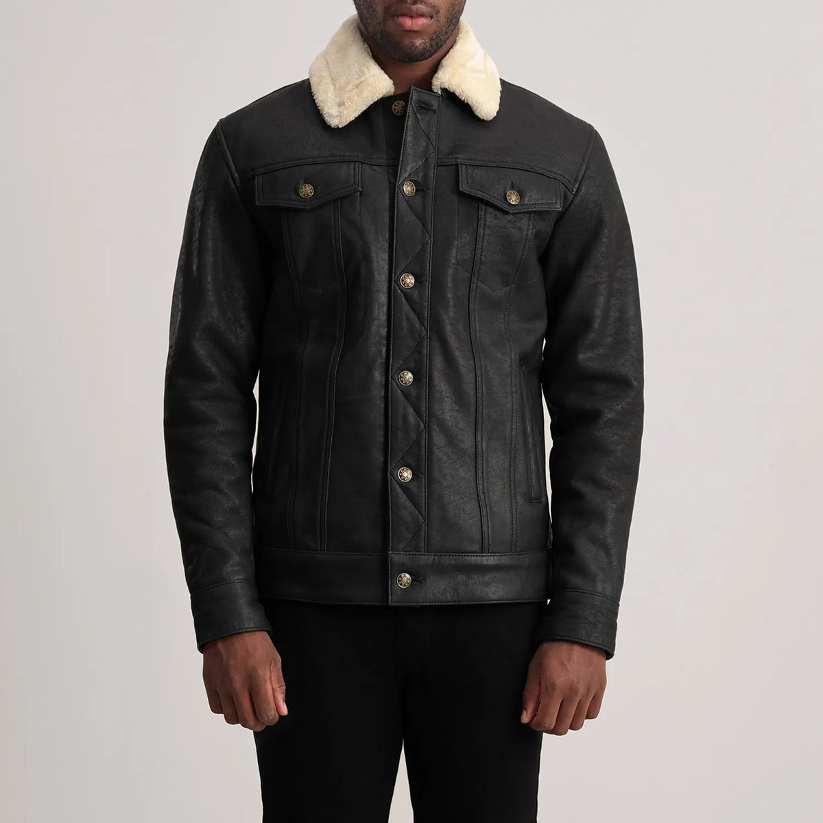 Dallis Tumbled Black Shearling Trucker Jacket in Distressed Black Sheepskin Snuffed - Vista frontal y silueta a medida | Comprar online