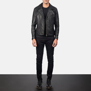 Detalle de cerca of Notch &amp; Zipper Hardware on Men's Danny Quilted Brown Leather Biker Jacket