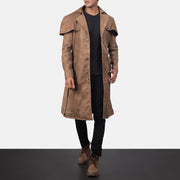 Men's Deux Marrón Leather Duster para Hombre in Distressed Brown Semi-Aniline Snuffed - Vista frontal y silueta a medida | Comprar online