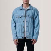 
Eddie Light Azul Oversized Denim Trucker Chaqueta de Cuero para Hombre For Men in Light Blue Full-Grain Leather - Vista frontal y silueta entallada | Comprar online