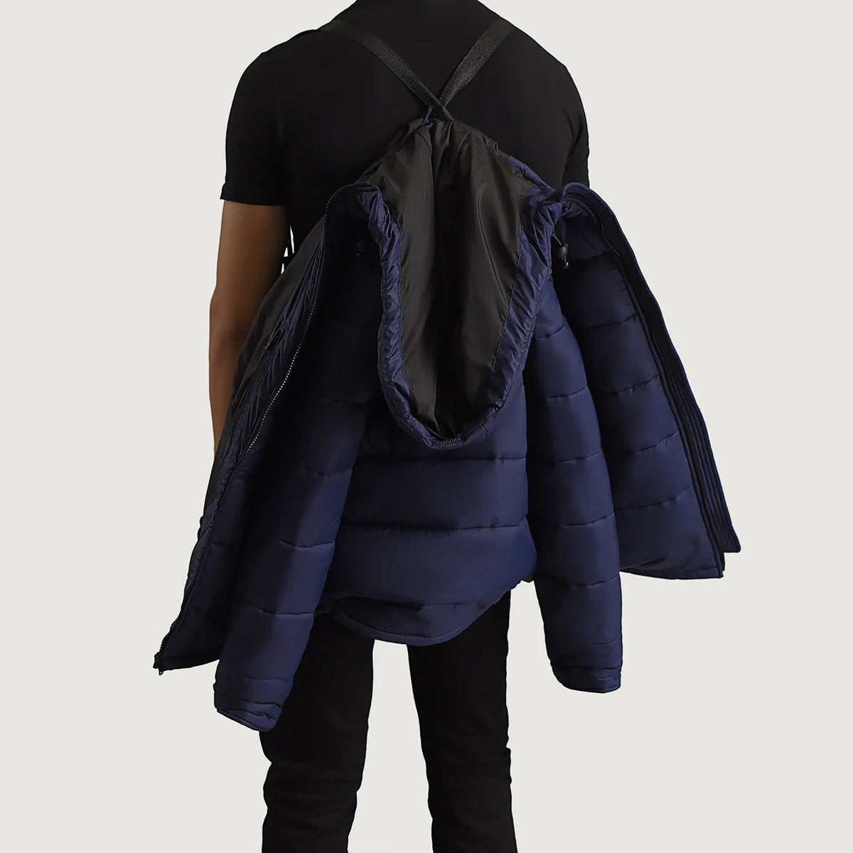 Detalle de cerca of Classic Collar &amp; Zipper With Wind Flap Hardware on Erico Azul Hooded Puffer Chaqueta de Cuero para Hombre