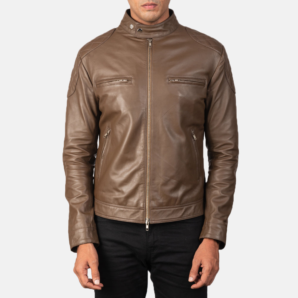 
Vista de detalle of Band with snap buttons & Zipper Hardware on Gatsby Moca Chaqueta Biker de Cuero para Hombre