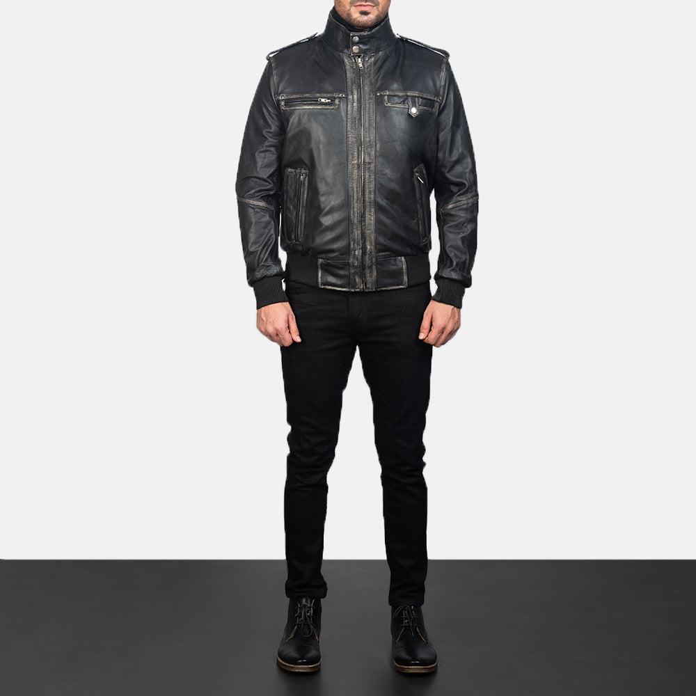 
Vista de detalle of High neck & Zipper Hardware on Glen Street Negro Chaqueta Bomber de Cuero para Hombre