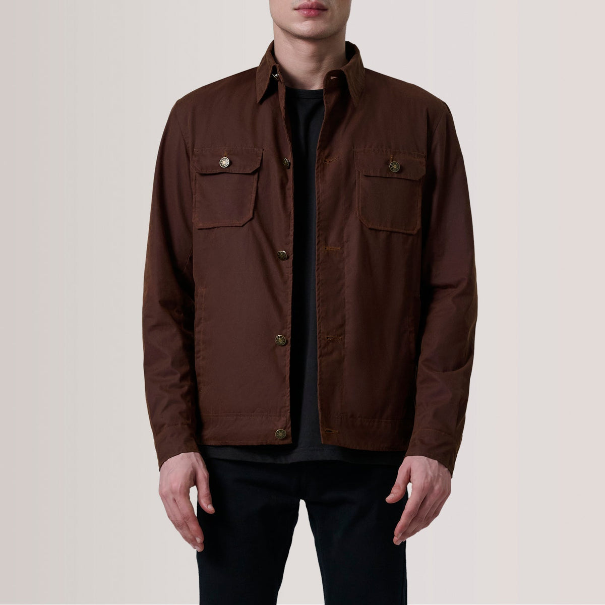 
Irwin Marrón Waxed Canvas Field Chaqueta de Cuero para Hombre For Men in Brown Waxed Cotton Canvas - Vista frontal y silueta entallada | Comprar online