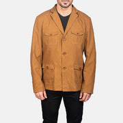 Detalle de cerca of Notch &amp; Button Hardware on Kajetan Khaki Safari Chaqueta de Cuero para Hombre