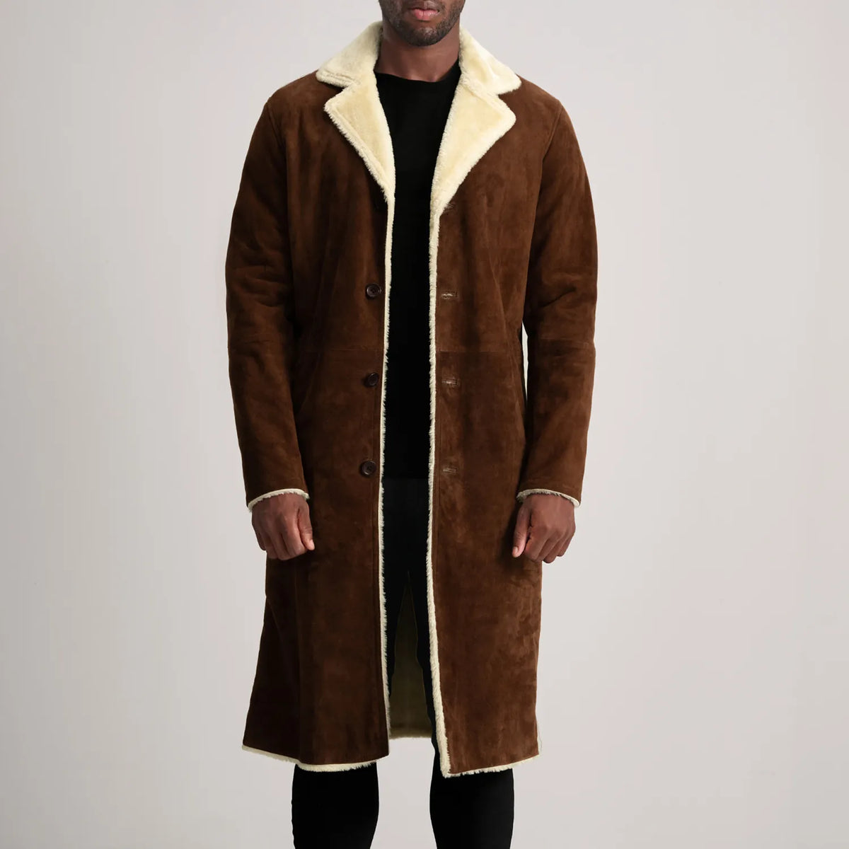 
Kolby Brown Suede Shearling Long Coat in Brown Goatskin Suede - Vista frontal y silueta entallada | Comprar online