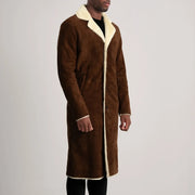 
Brown Goatskin Suede Aviator Jacket - Vista posterior con hombros definidos y bajo impecable