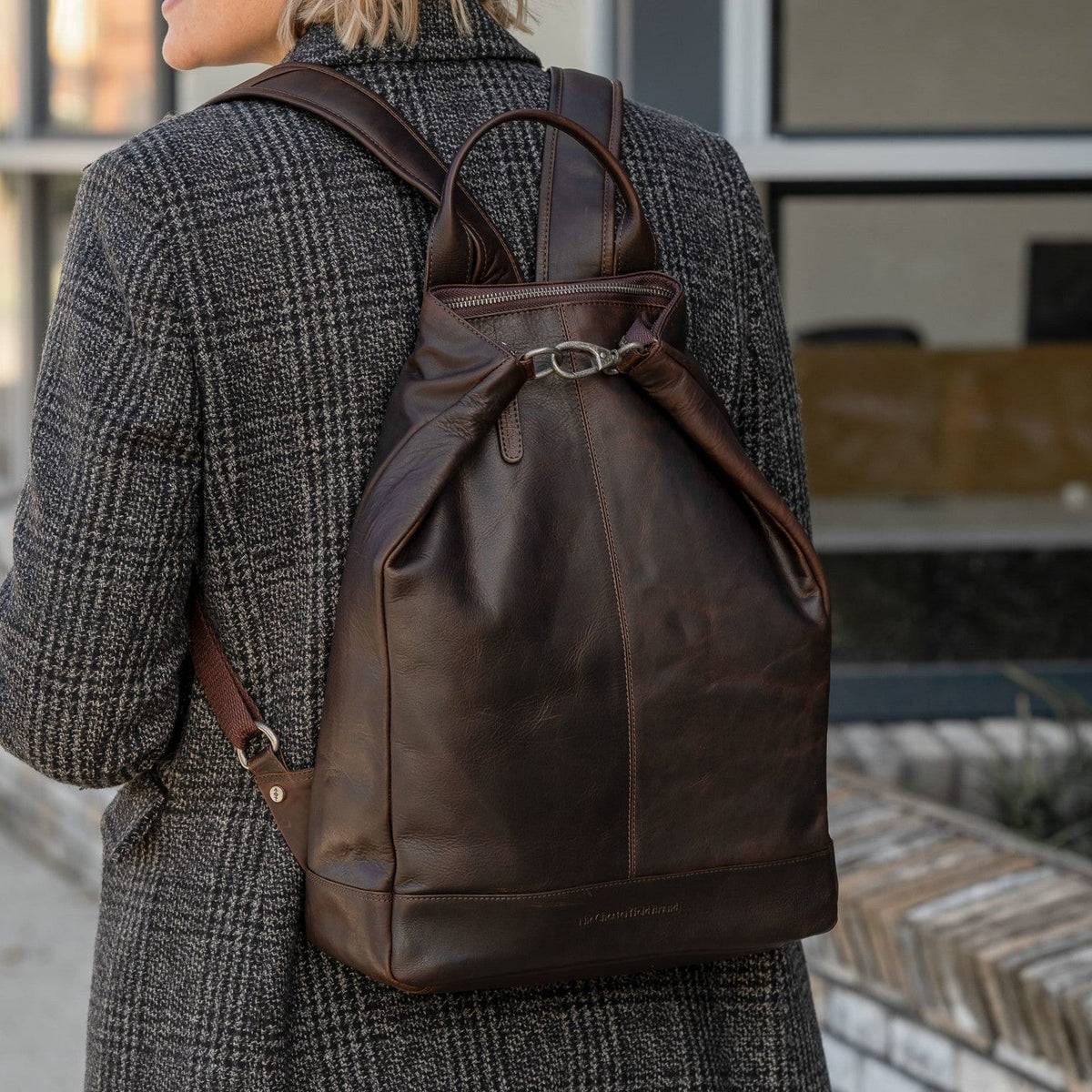 Manchester Full-Grain Leather Backpack para Mujer – Vista alternativa del producto 2