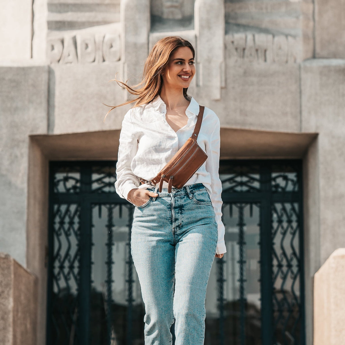 Toronto Full-Grain Cinturón de Cuero Bag para Mujer – Vista alternativa del producto 3
