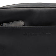 
Vista interior Showing Dedicated Padded Laptop Sleeve & Multi-Compartment Organization
