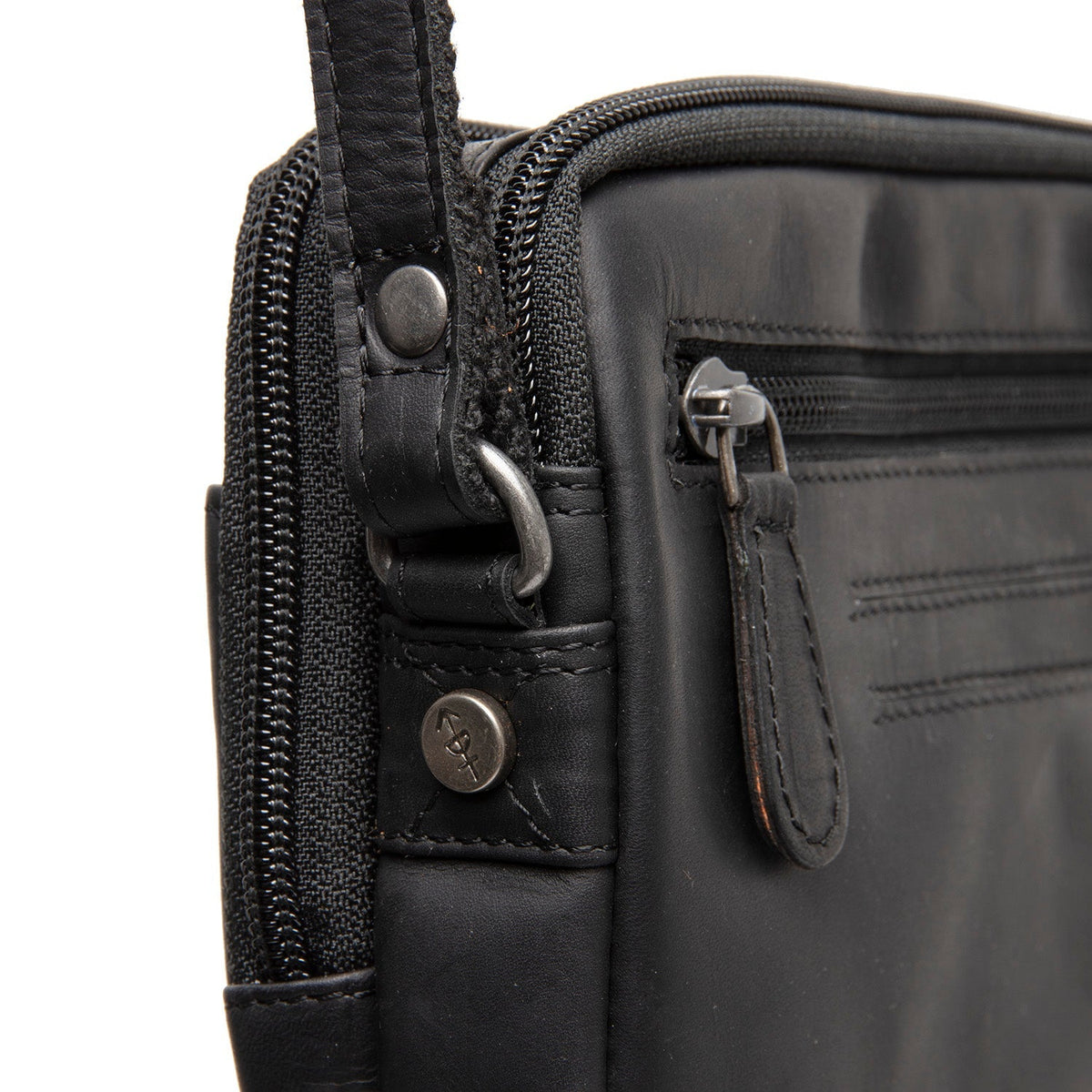 
Vista interior Showing Dedicated Padded Laptop Sleeve & Multi-Compartment Organization