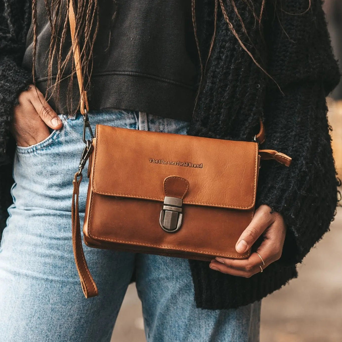 Lucca Full-Grain Leather Crossbody Bag para Mujer – Vista alternativa del producto 2