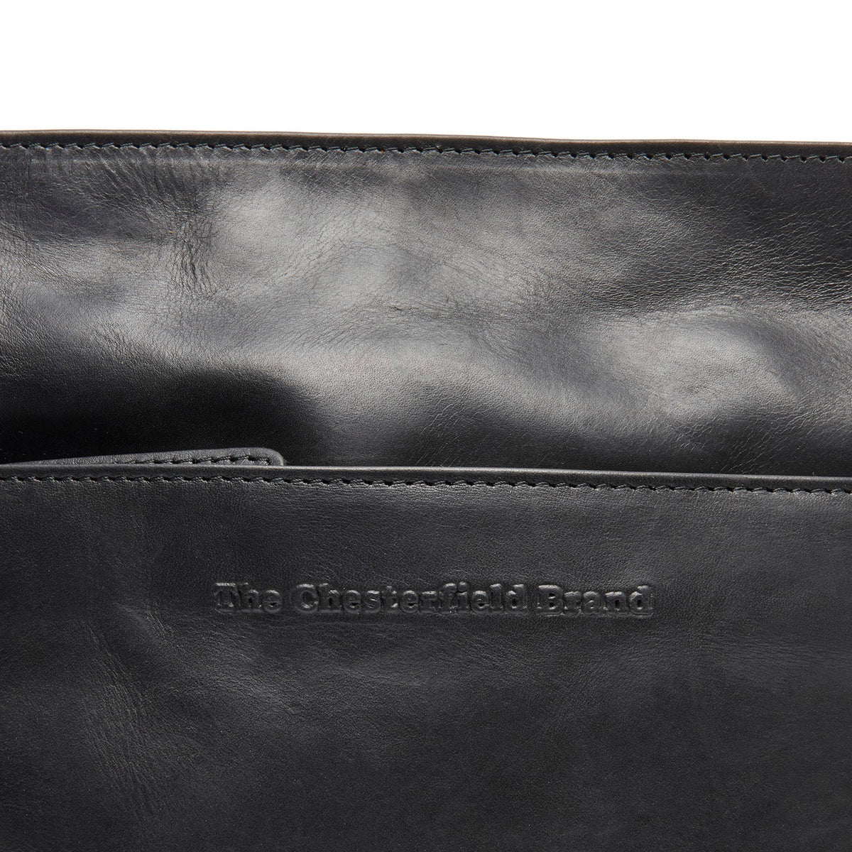 
Classic 100% Full-Grain leather Bag - Perspectiva trasera con correas de cuero reforzadas