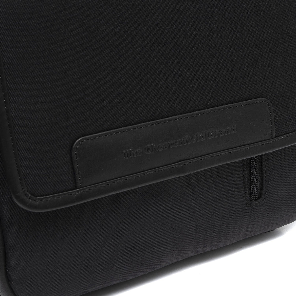 Vista interior Showing Dedicated Padded Laptop Sleeve &amp; Multi-Compartment Organization